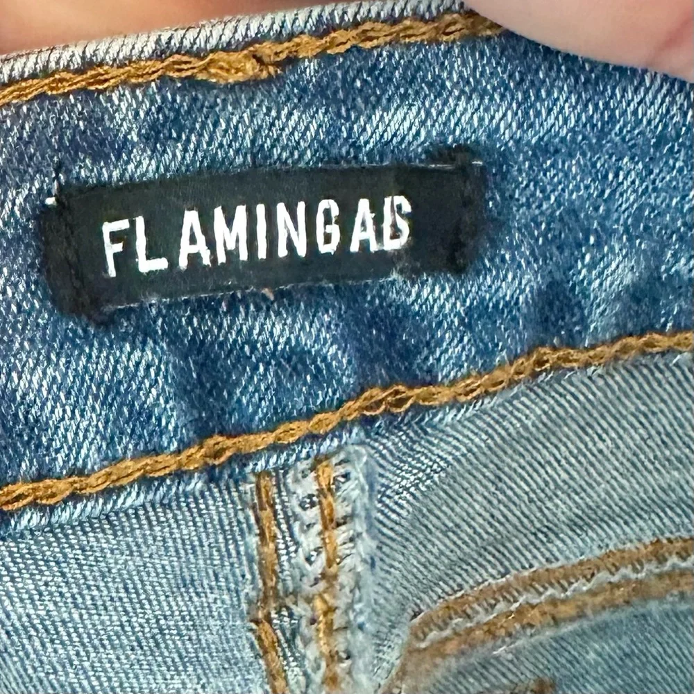 NWT Flamingals Floral Embroidered Boot Cut Jeans - Size: Large - Picture 3 of 13